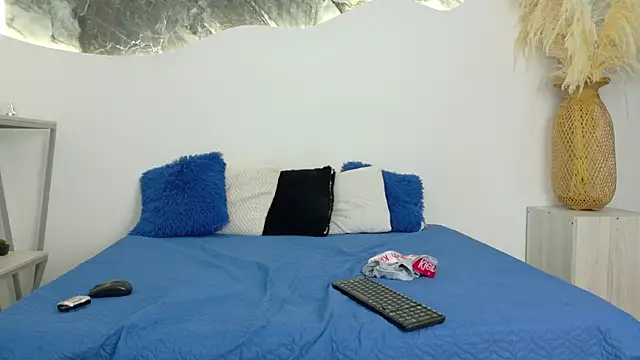Monyel_Blake webcam