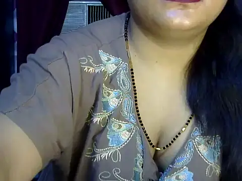 lusty_kalpna webcam