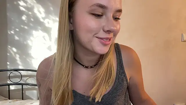 AngelMia_92 webcam