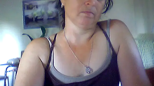 AniaCool77 webcam