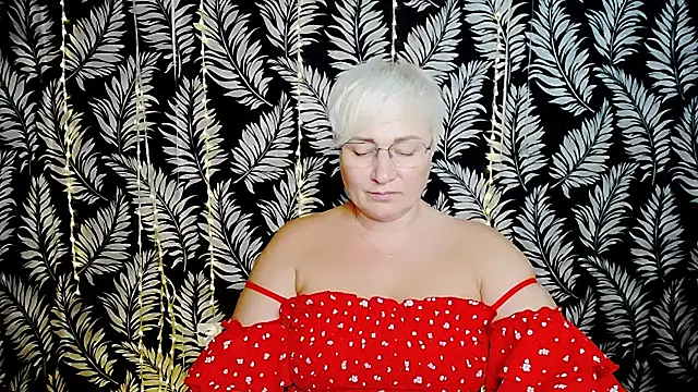 Olivia_playful webcam