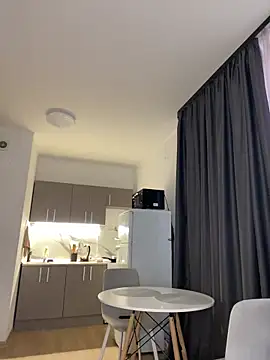 April_Purr webcam