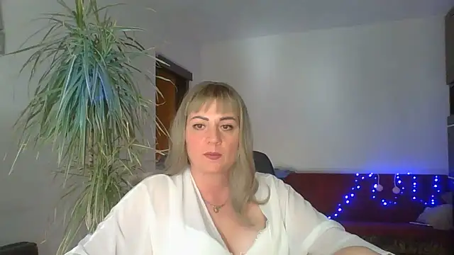LunaaKiss webcam