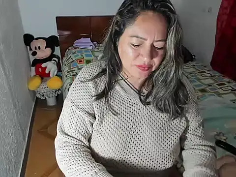 cris_spicy webcam