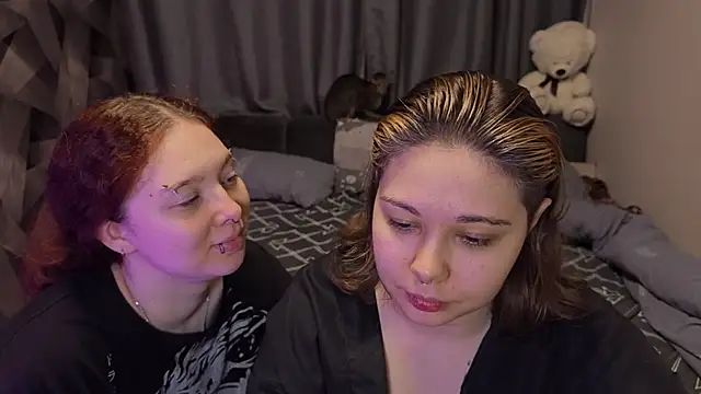 LunarCouple_ webcam
