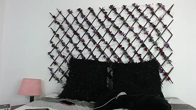 Laura_Edwars webcam