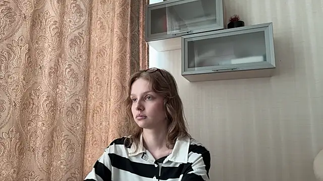 DemetriceYoshimura webcam