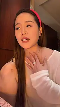 momoli60 webcam
