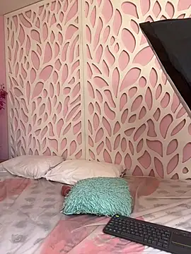VelaskaJonesskm live cam on StripChat