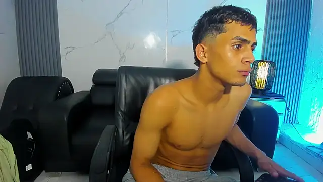 Kleymon_hot webcam