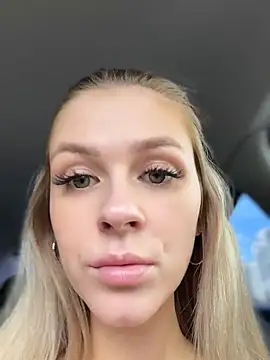 Love_Bri webcam