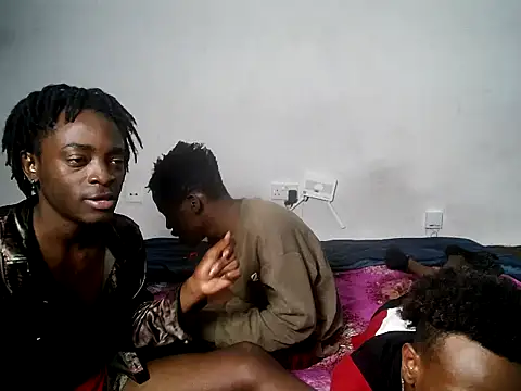 threemanias webcam