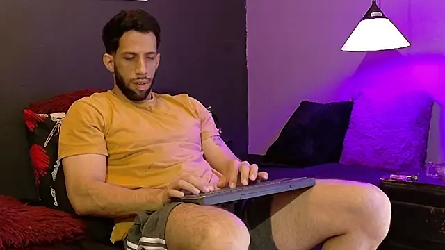 Karim_mansur webcam