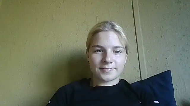qwerty_h webcam