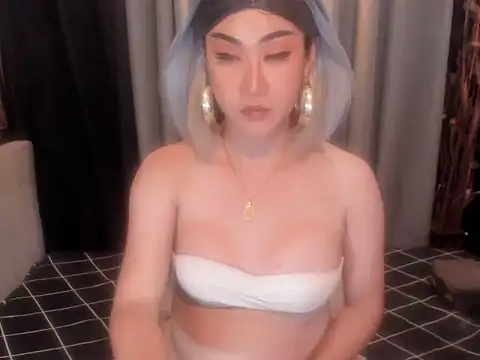 CassieBigCock webcam