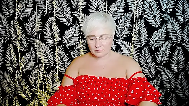 Olivia_playful webcam