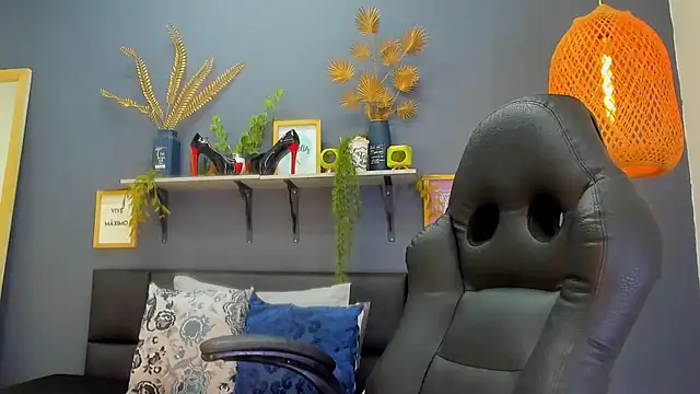 yessila_parker webcam