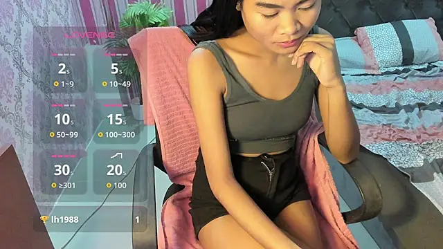 Mica_Jones webcam