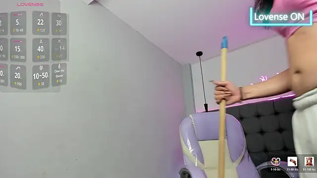 scarletcherry18 webcam