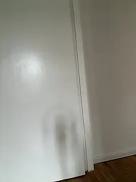 SkinnyLilly live cam