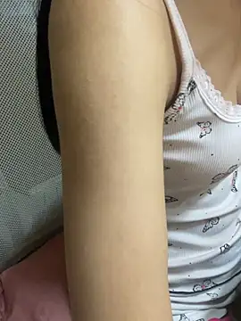 Mina048 webcam