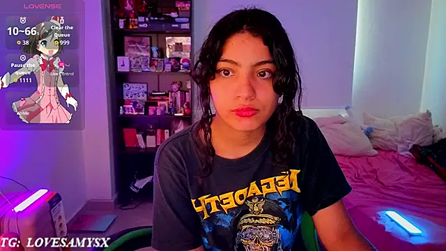 Lovelyamyy webcam