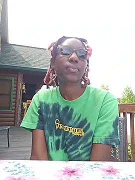 oliviaprettypussy webcam