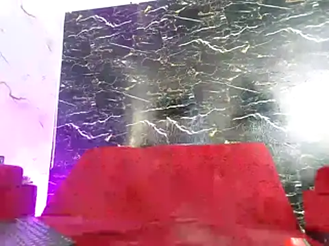 crislingery_dolli webcam