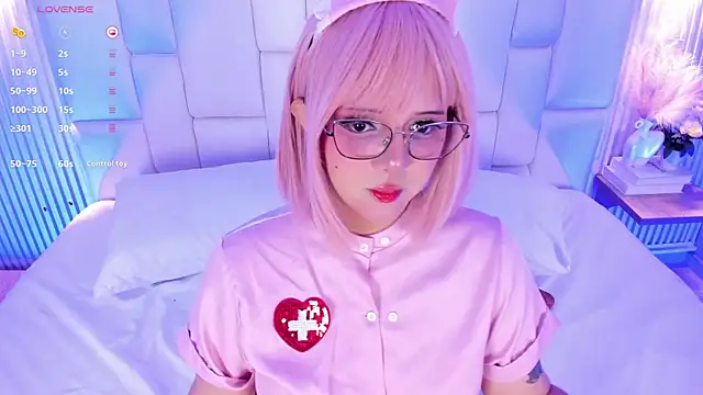 NanaOsaky webcam