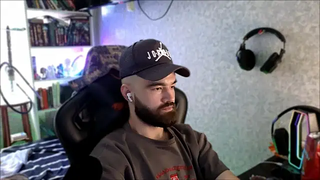 _Serious_Man webcam