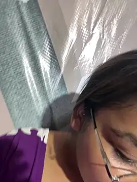 Himani_0122 webcam