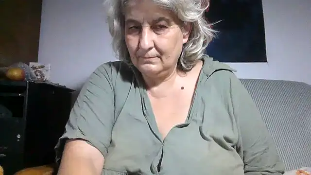 ExquisiteMature webcam