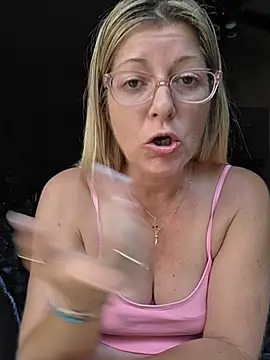 NikkiBlisss webcam