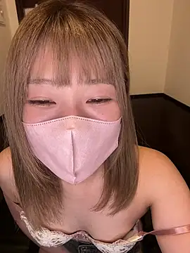 Ema_xx's most recent online snapshot
