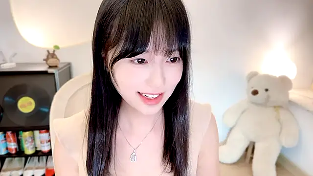 Onechestnut webcam