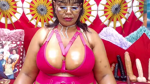 MATURExxxASS webcam