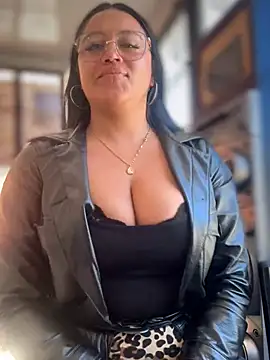 Mia_Risky-1 webcam
