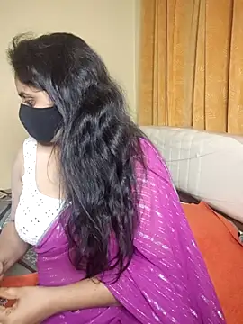 Sravvi499 webcam