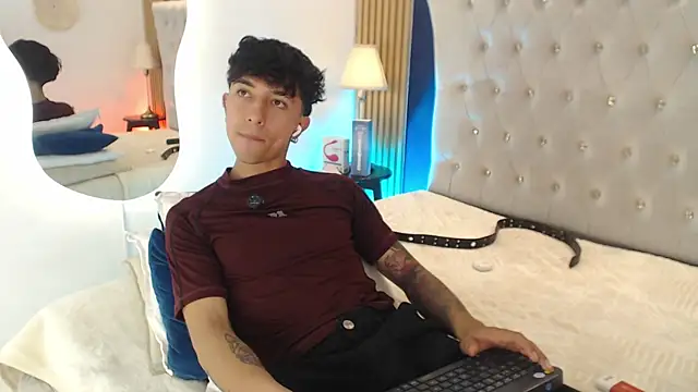 Aiden_Rivers_ webcam