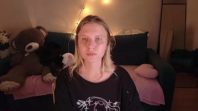 Viki_Charm webcam