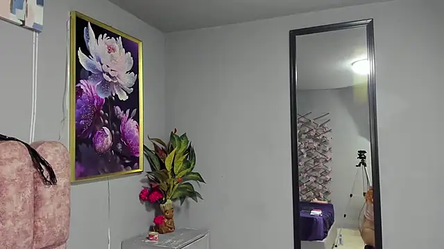 SexyNurseMia webcam