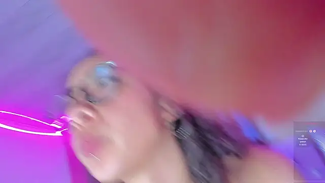 Sarah_Moon1 webcam