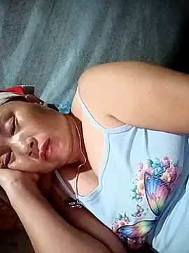NyloveSquirt webcam