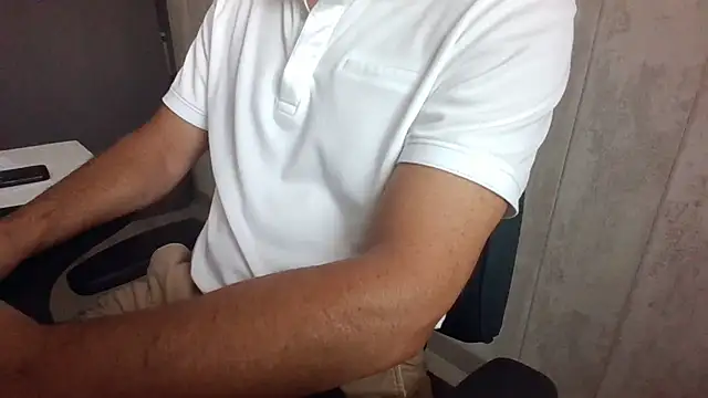 mike129588 webcam
