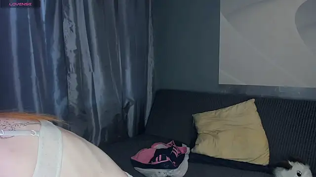 TarynPalek webcam