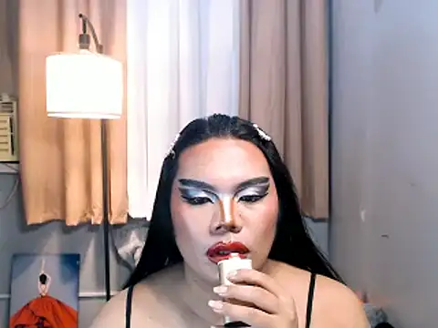 TSbrianaHugeCock webcam
