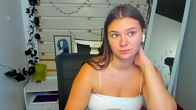 Josephine_Kiss webcam