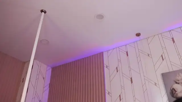 Leyla_Sparks webcam