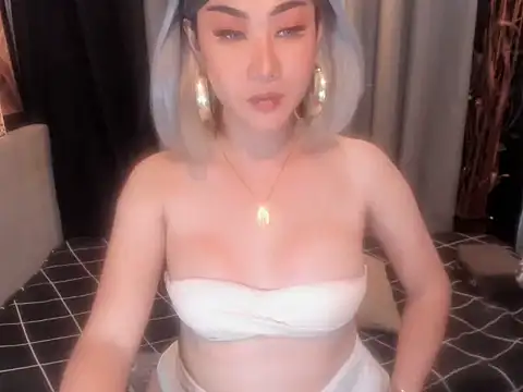 CassieBigCock webcam