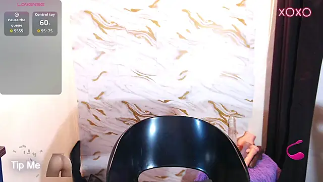 NicoleAsianHot1111 webcam